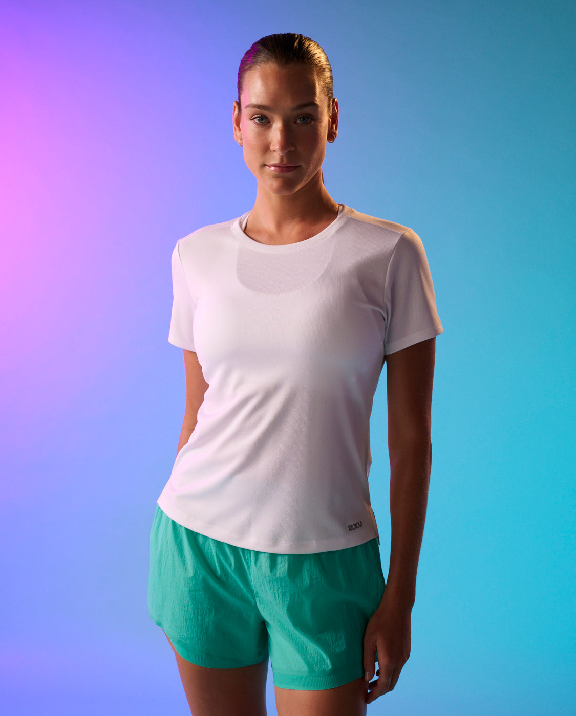 2xu-aero-tee-donna-maglia-running-slim-bianca image 5