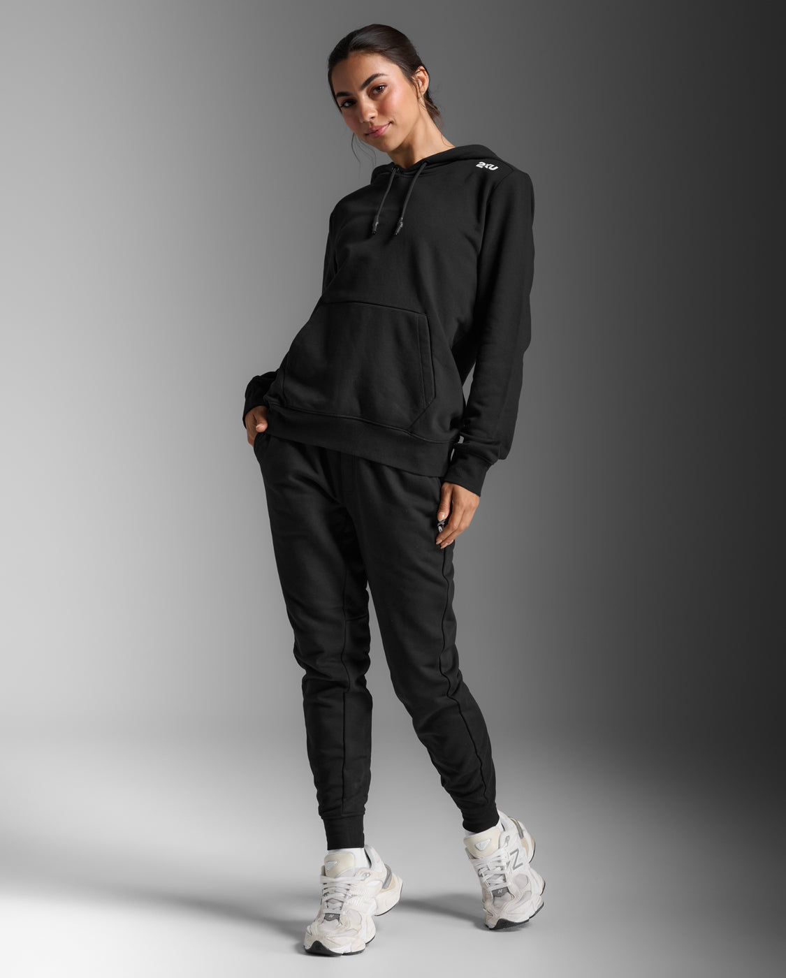 2xu-aspire-pullover-hoodie-donna-nero-felpa-cappuccio image 3