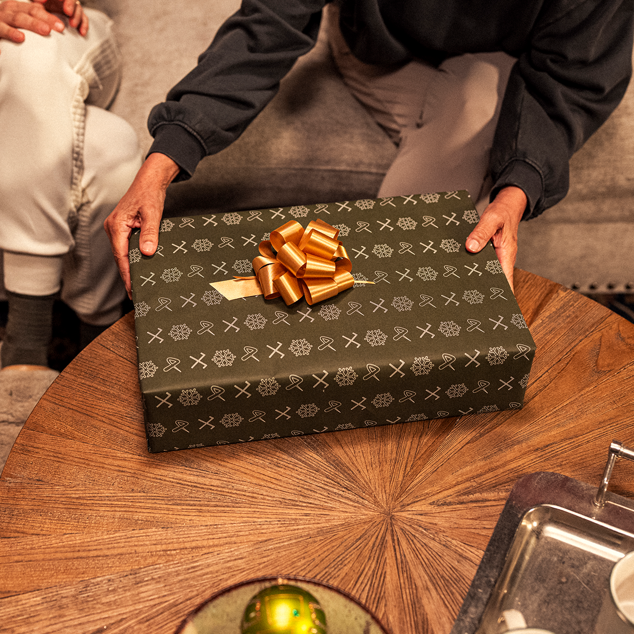 bauer-holiday-gift-wrap-carta-regalo-hockey-3-fogli image 5