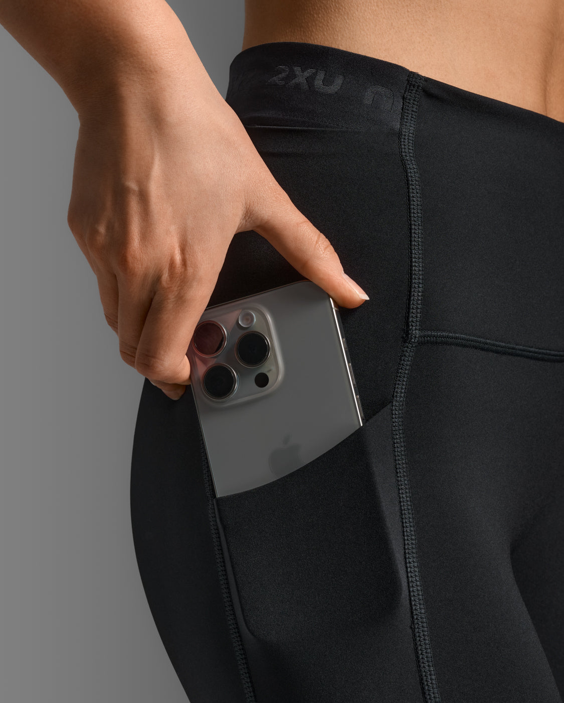 2xu-form-stash-hi-rise-compression-7-8-tights-neri-con-tasche image 6