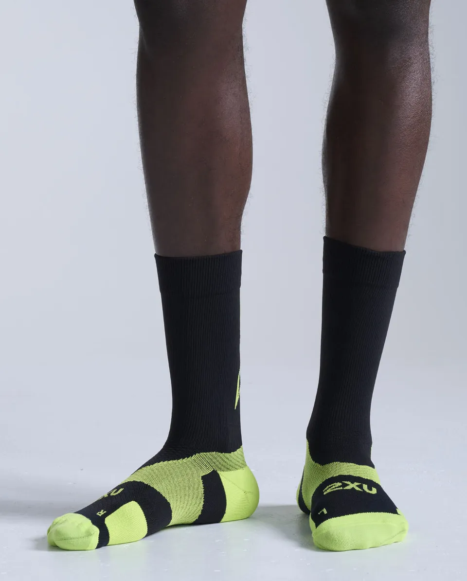 2xu-vectr-light-cushion-crew-socks-calzini-running image 1