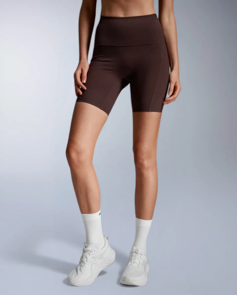 2xu-form-stash-hi-rise-compression-6-inch-shorts-ciclisti-training-marrone image 1