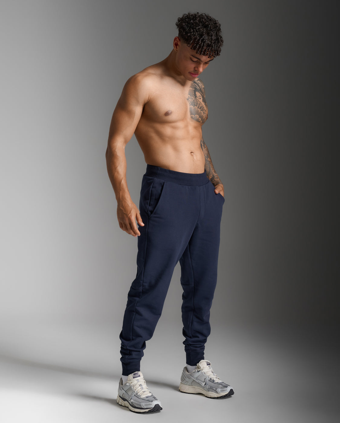 2xu-aspire-trackpants-uomo-in-fleece-blu-navy image 4