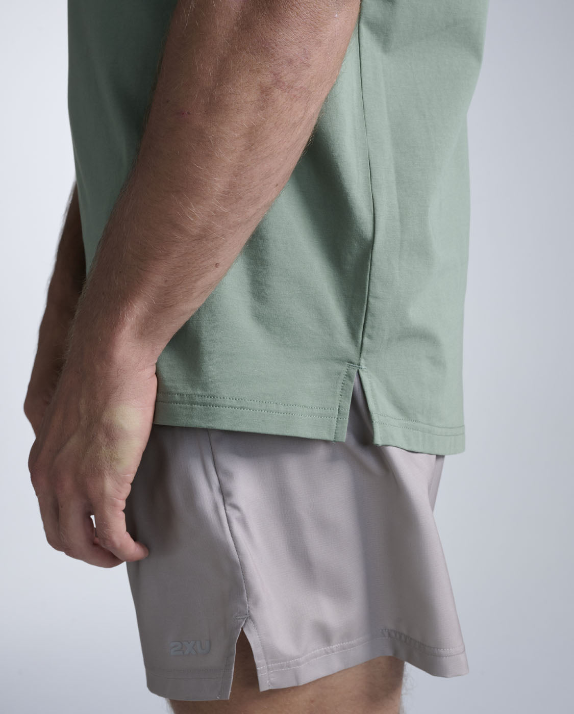2xu-motion-cotton-flex-tee-t-shirt-training-verde image 5