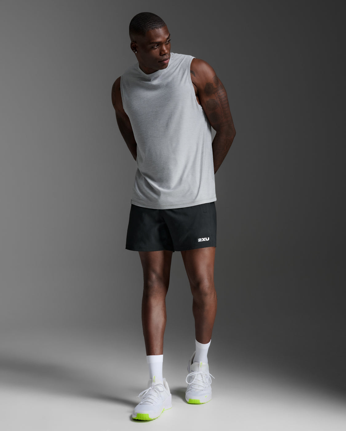 2xu-signature-canotta-training-unisex-grigia-jersey-morbido image 4