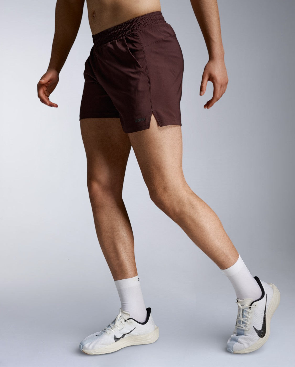 2xu-aero-5-inch-shorts-running-uomo-slim image 2