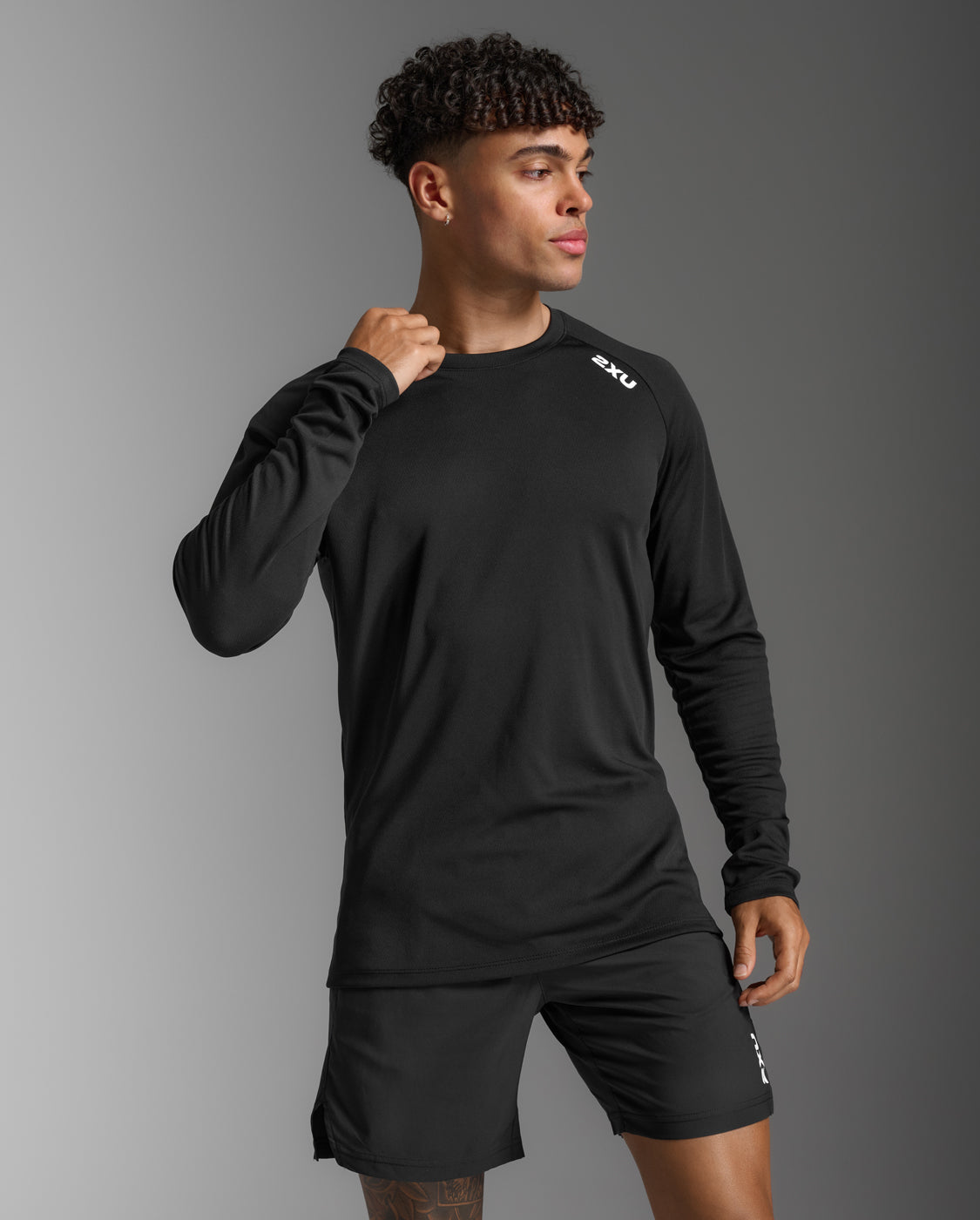 2xu-aspire-long-sleeve-maglia-manica-lunga-uomo-nera image 2