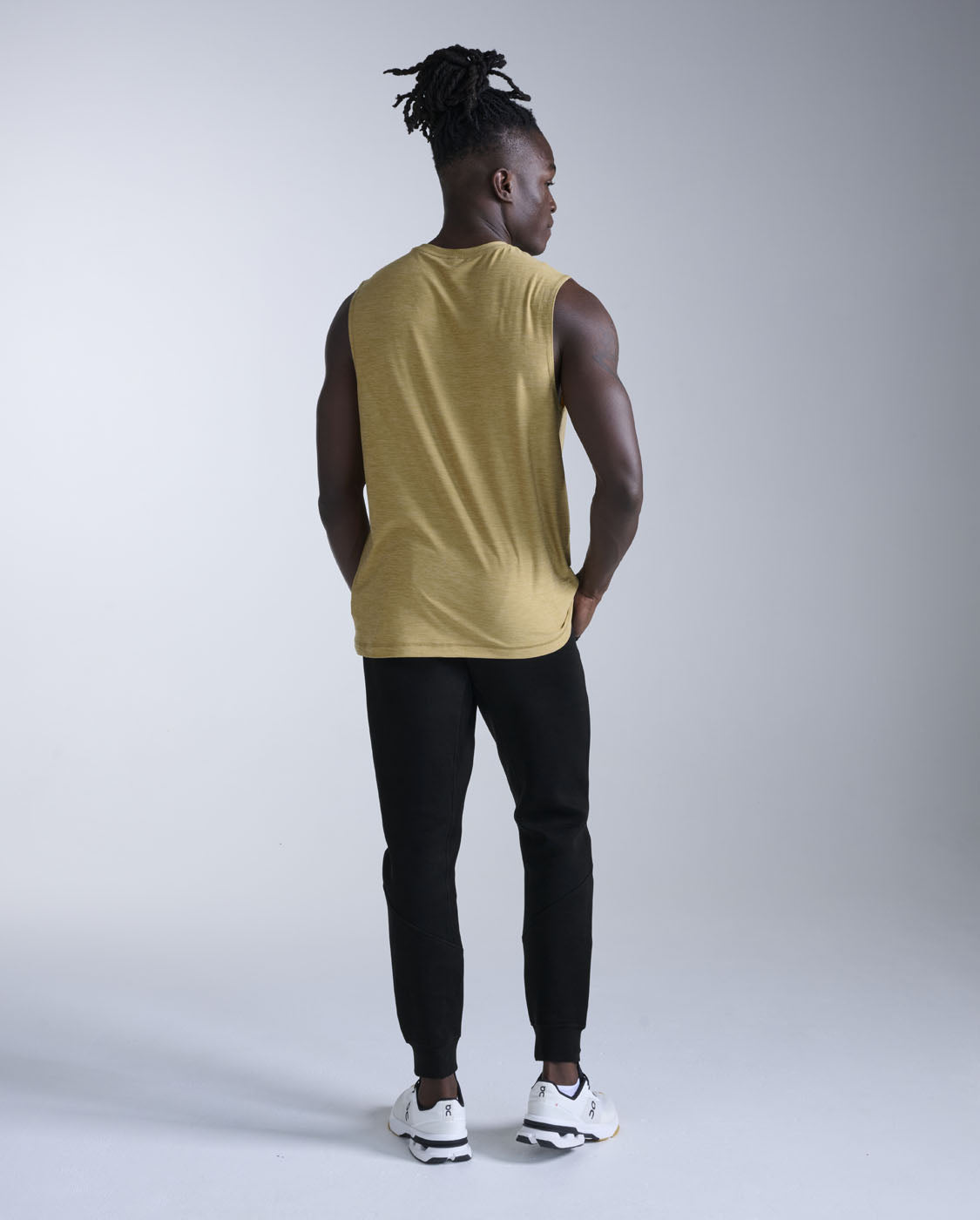 2xu-signature-tank-canotta-training-jersey-beige image 8