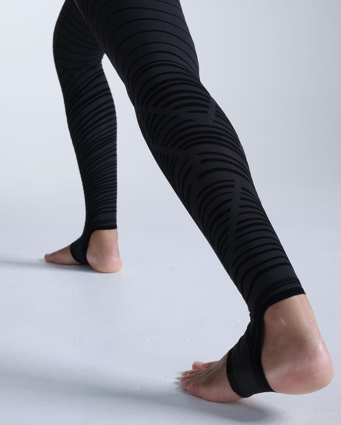 2xu-power-recovery-tights-compressione-con-fir image 6
