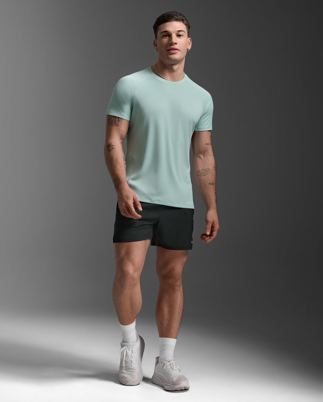 2xu-aero-tee-slim-maglia-running-verde-chiaro image 3