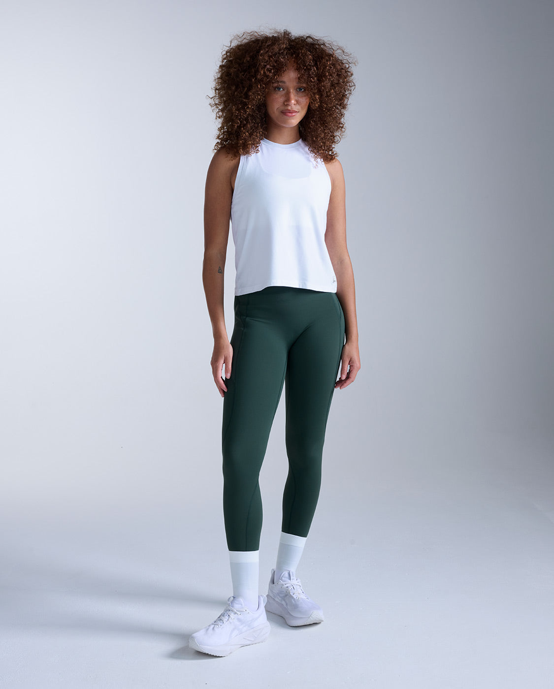2xu-form-soft-jersey-relaxed-tank-donna-bianco image 6