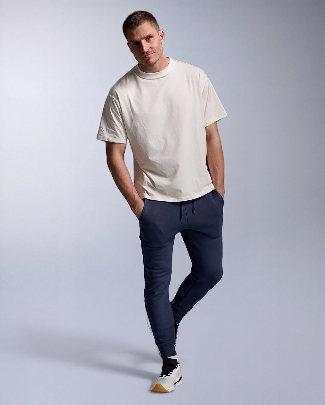 2xu-commute-smooth-spacer-trackpants-pantaloni-tuta-uomo-blu image 4