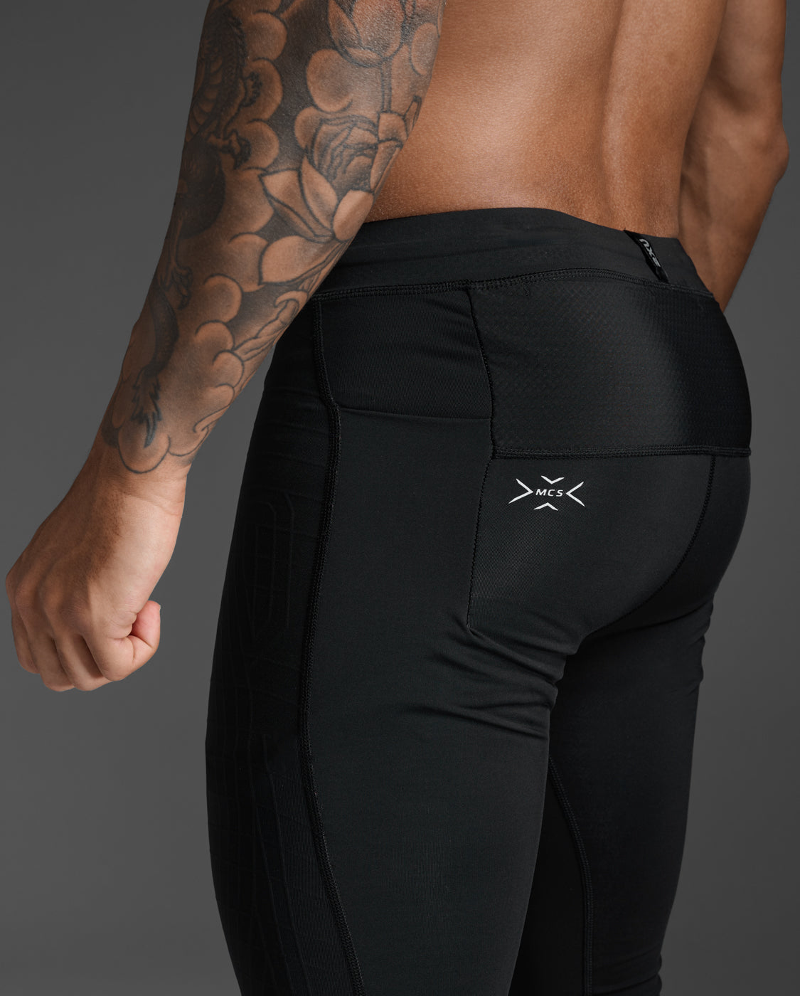 2xu-light-speed-react-compression-tights-leggings-running-neri image 7