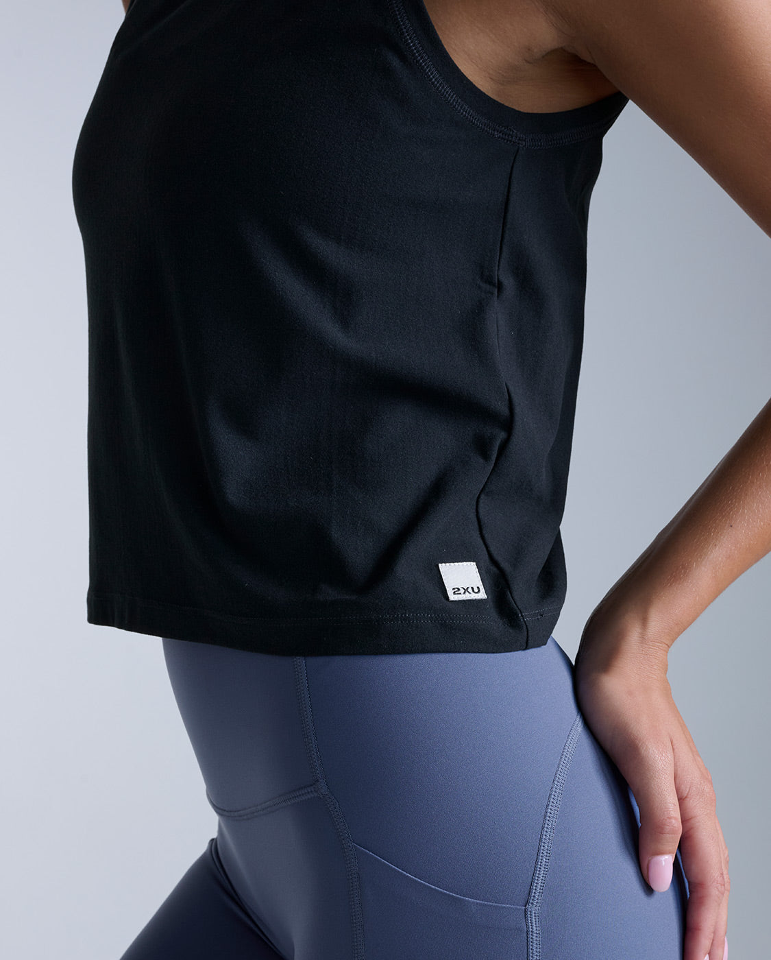 2xu-form-soft-jersey-relaxed-tank-donna-nero image 5