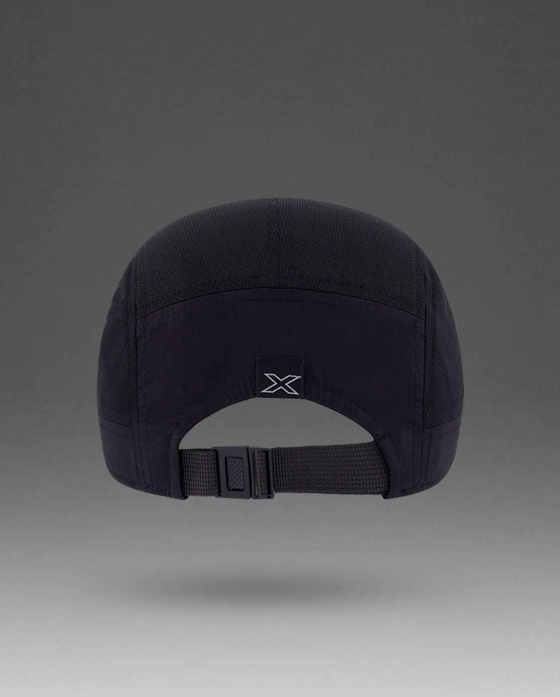 2xu-light-speed-cap-da-running-uomo-nero image 3