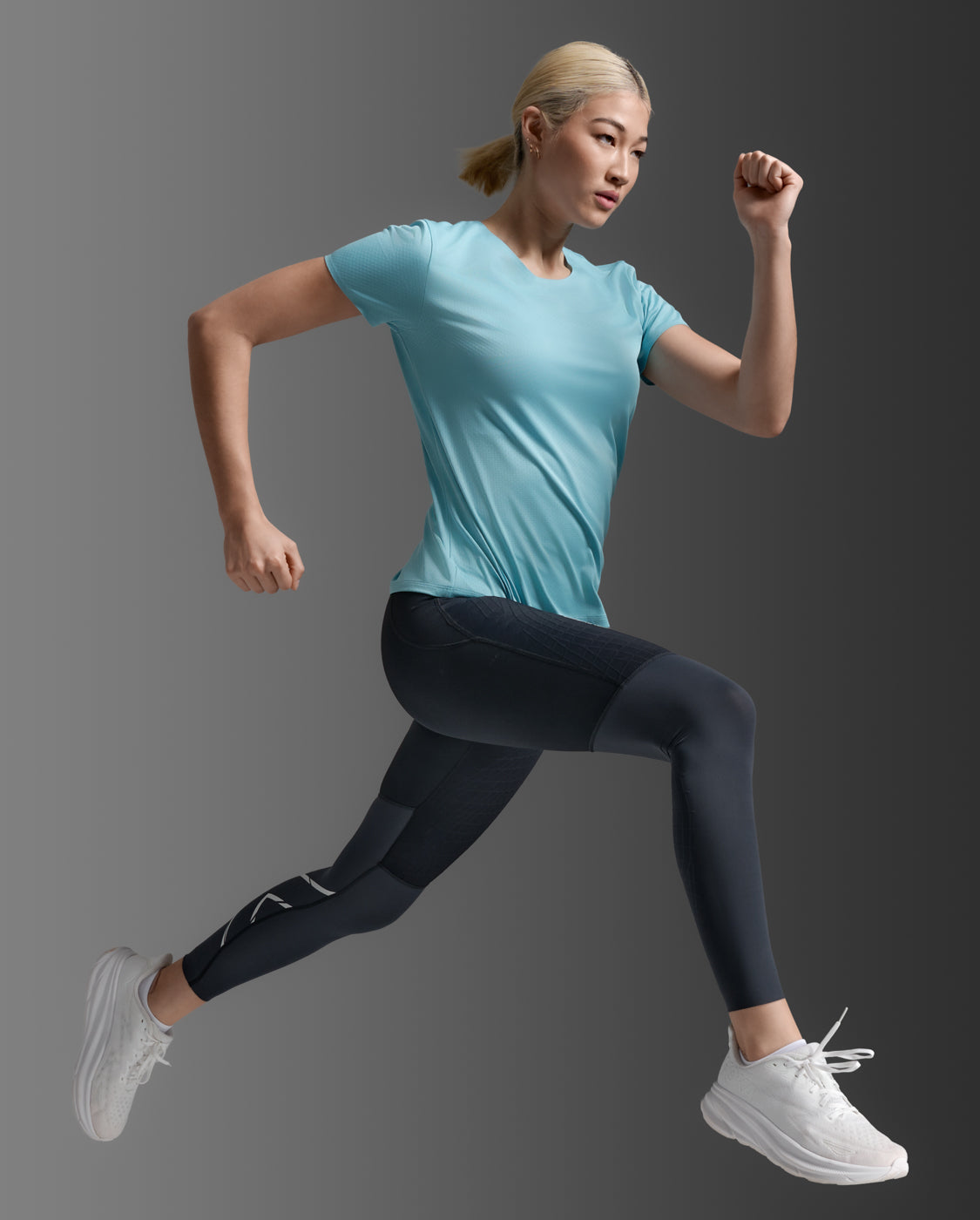 2xu-light-speed-tech-tee-maglia-running-uomo image 4