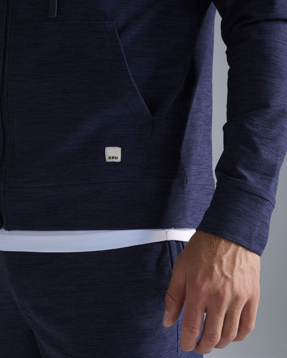 2xu-signature-zip-through-hoodie-felpa-zip-blu-uomo image 3