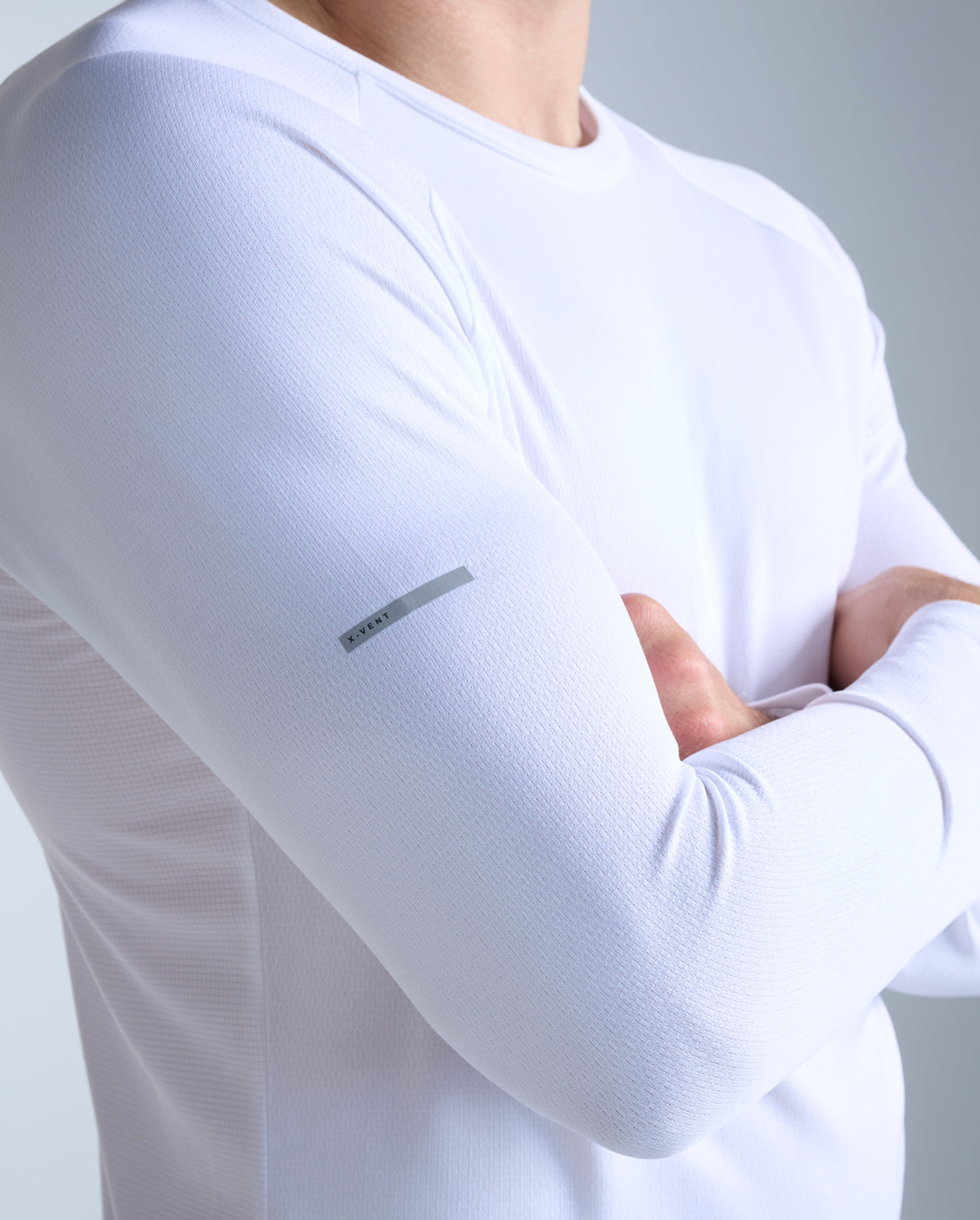 2xu-aero-long-sleeve-slim-maglia-running-bianca image 5