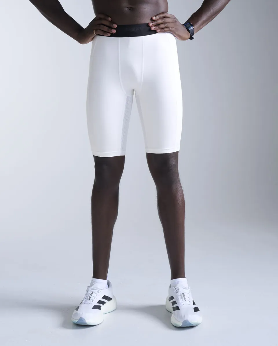 2xu-base-layer-compression-shorts-pantaloncini-compressione-bianchi image 1