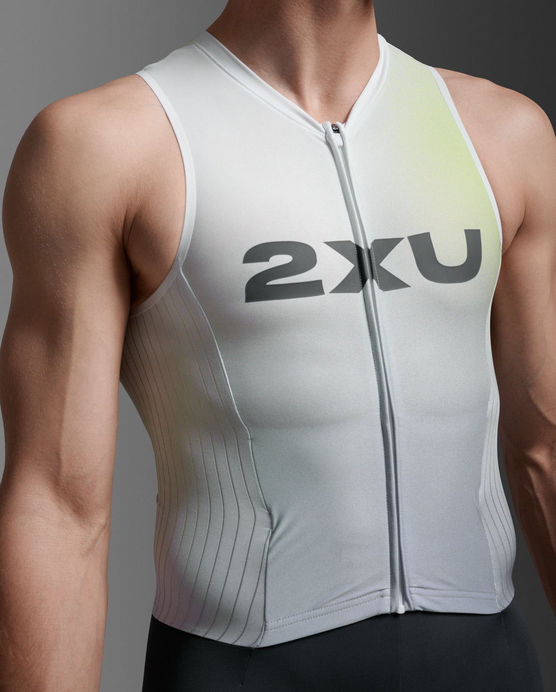 2xu-light-speed-react-trisuit-triathlon-uomo image 5