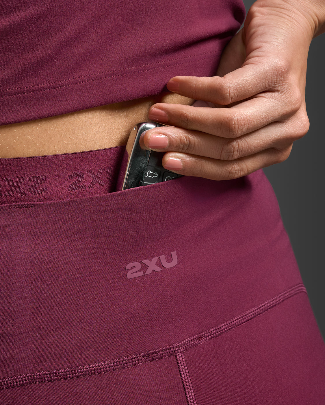 2xu-form-stash-hi-rise-compression-7-8-tights-donna-con-tasche-bordeaux image 7