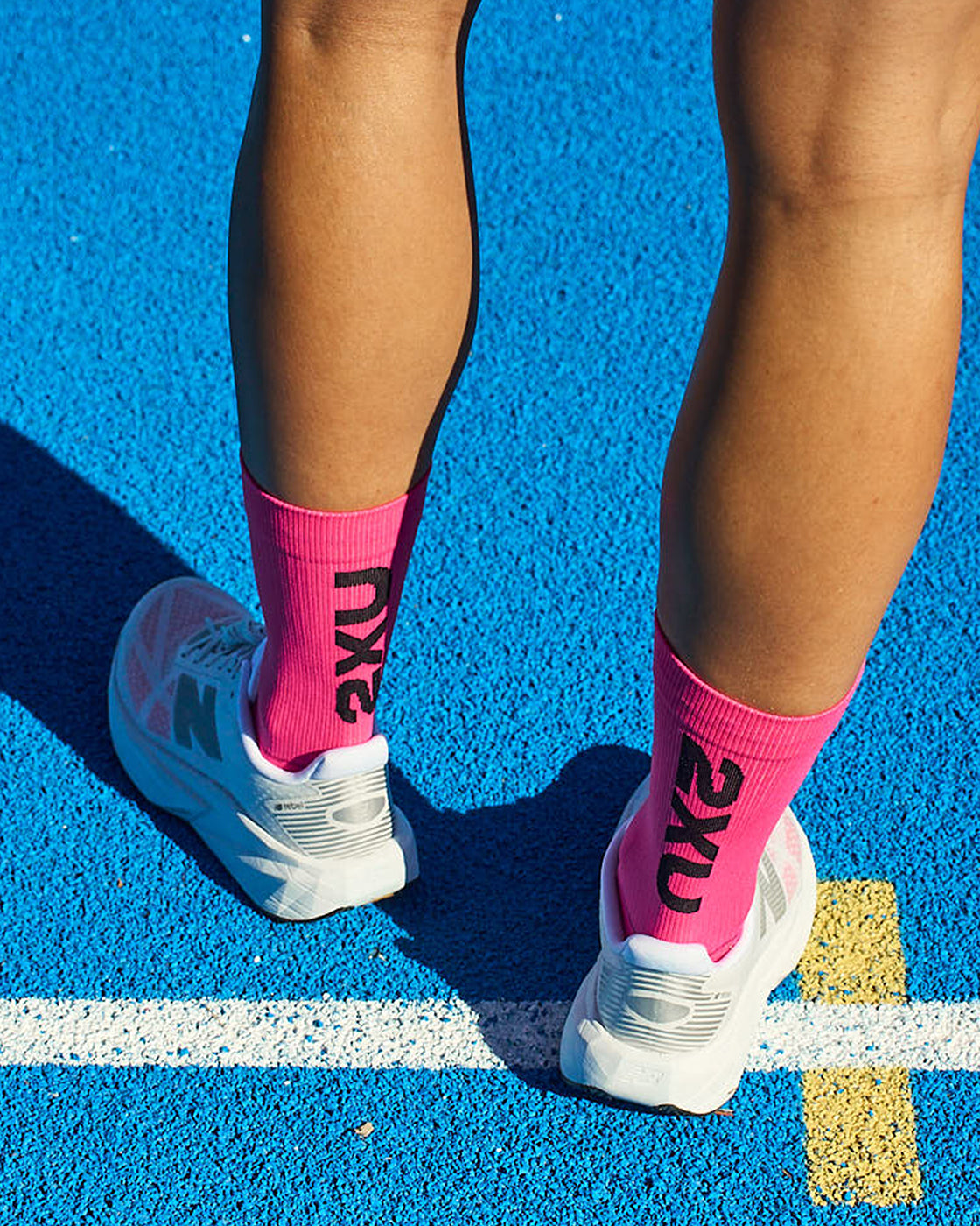 2xu-vectr-light-cushion-crew-socks-uomo-rosa-best-seller image 2