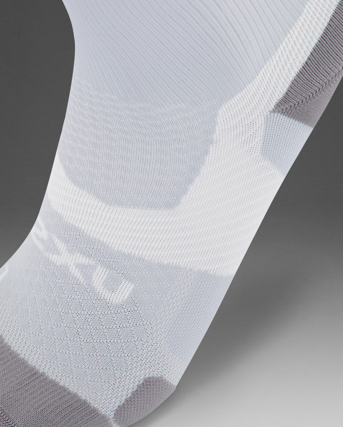 2xu-vectr-light-cushion-crew-socks-grigio-calze-running-ammortizzate image 2