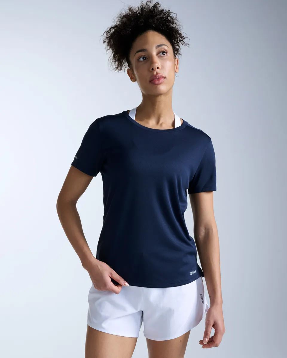 2xu-aero-tee-nera-blu-t-shirt-running-slim-traspirante image 1