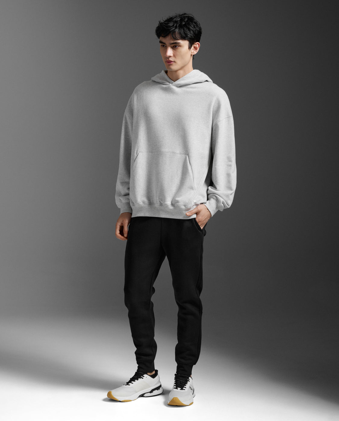 2xu-commute-smooth-spacer-trackpants-pantaloni-tuta-uomo-nero image 7