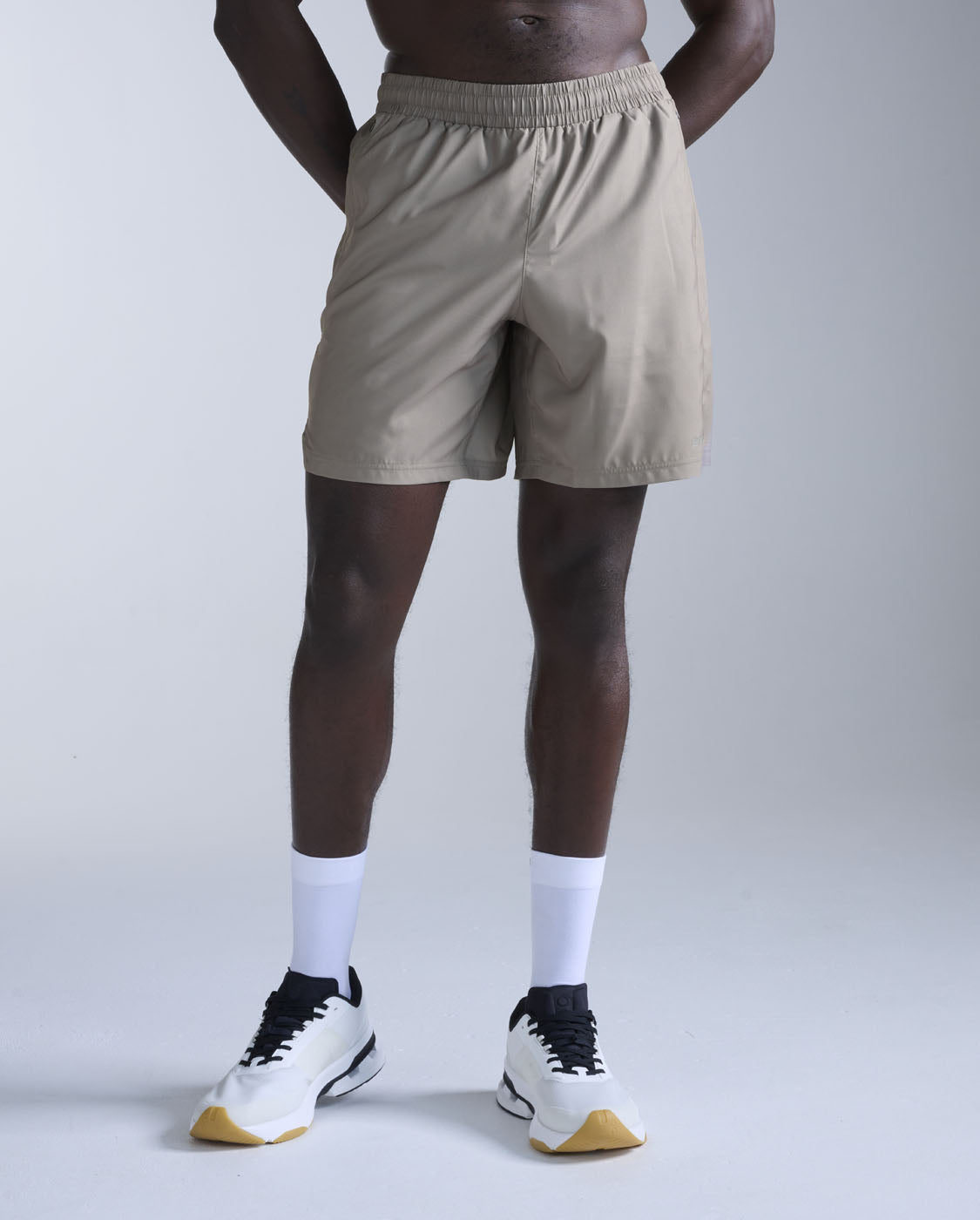 2xu-motion-7-inch-unlined-shorts-pantaloncini-training-sfoderati image 1