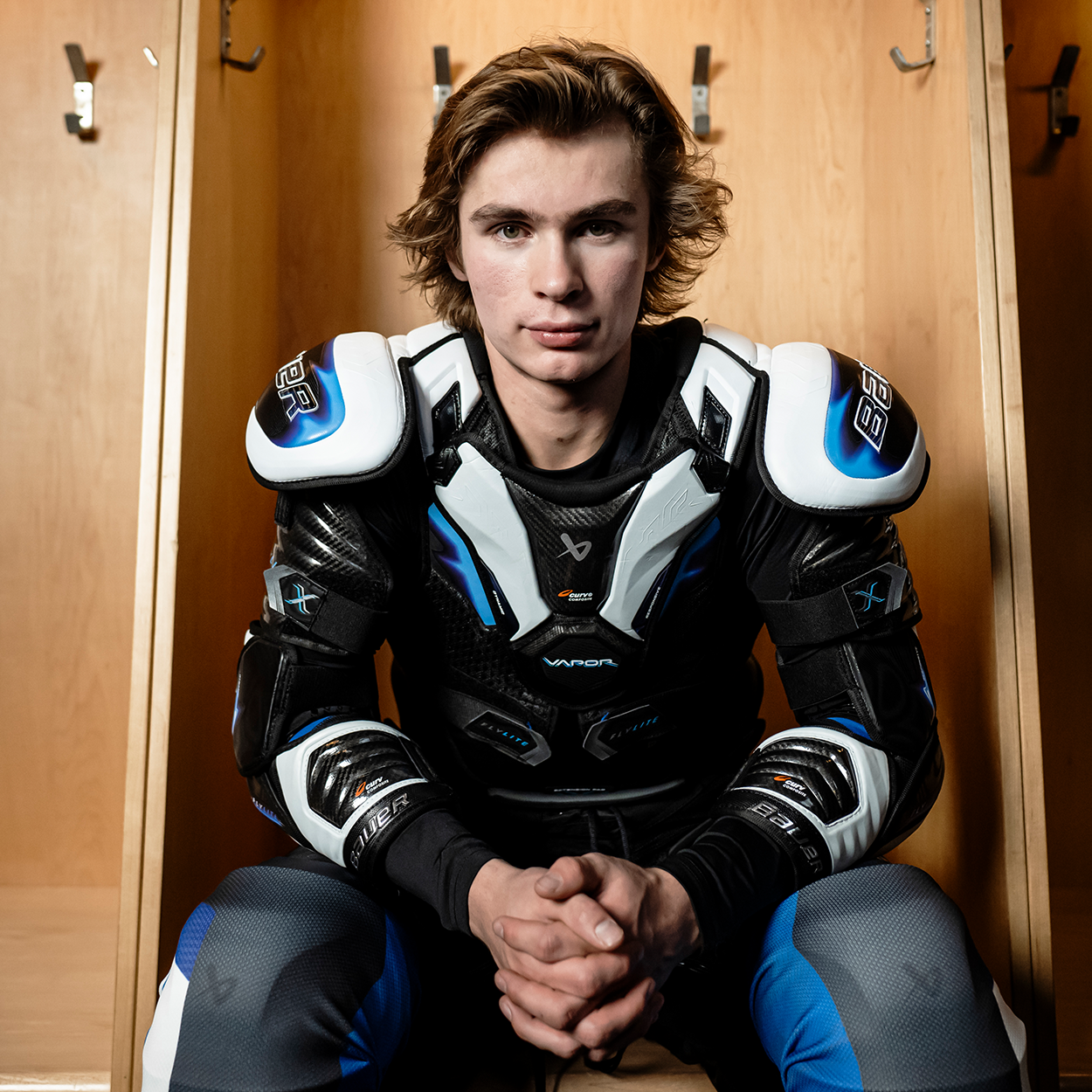 bauer-vapor-flylite-paraspalle-hockey-intermediate image 2