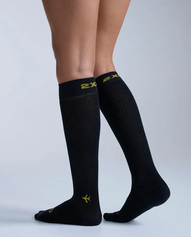 2xu-flight-bamboo-charcoal-calze-a-compressione-graduata-nero image 1
