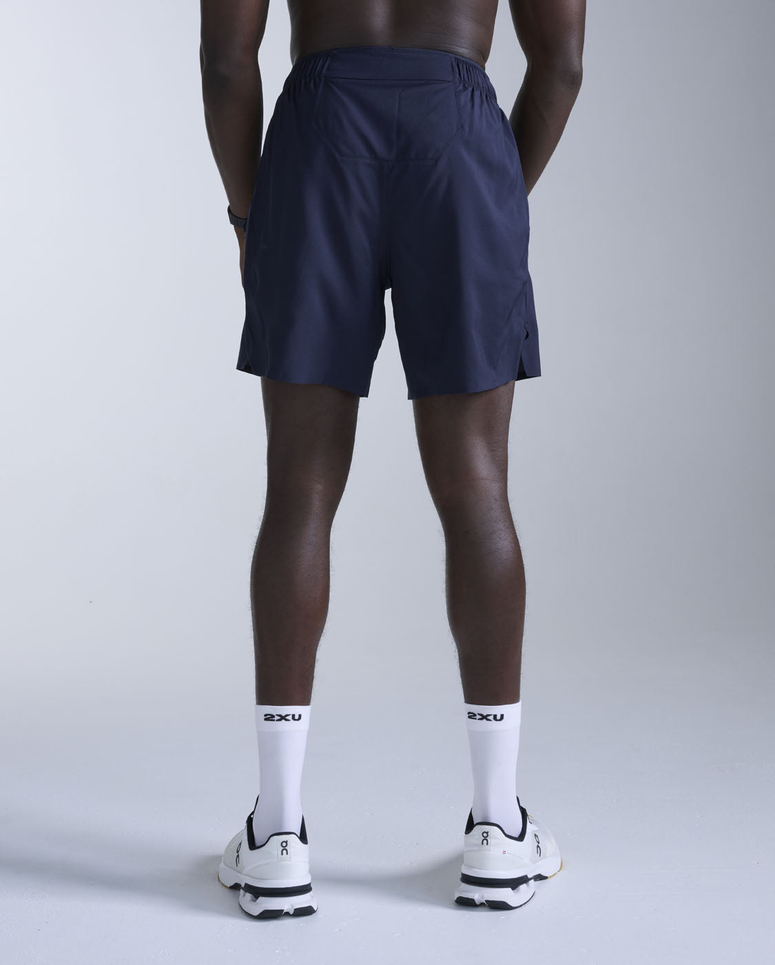 2xu-motion-shorts-uomo-7-pollici-non-foderati-blu-navy image 2
