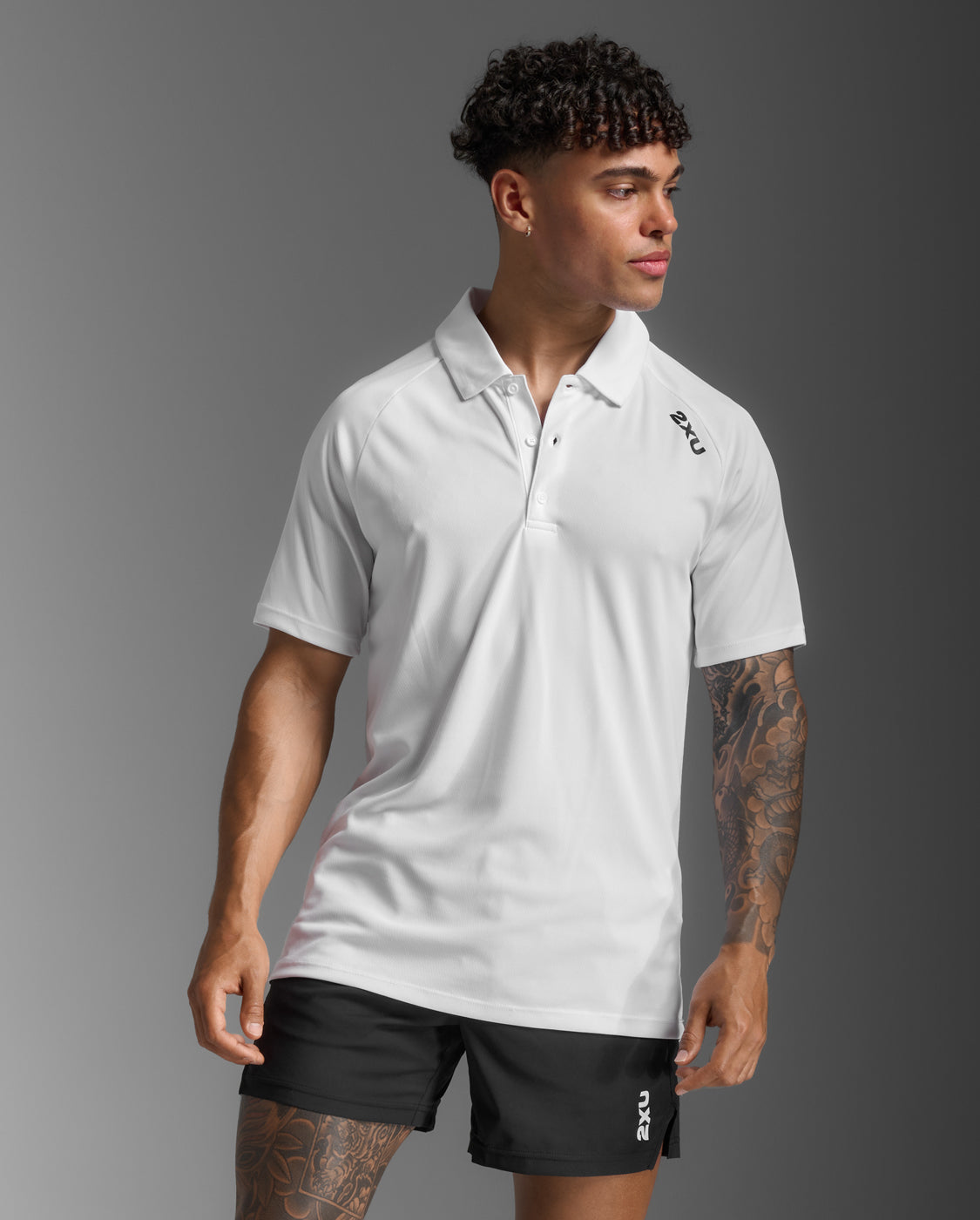 2xu-aspire-polo-uomo-bianco image 2