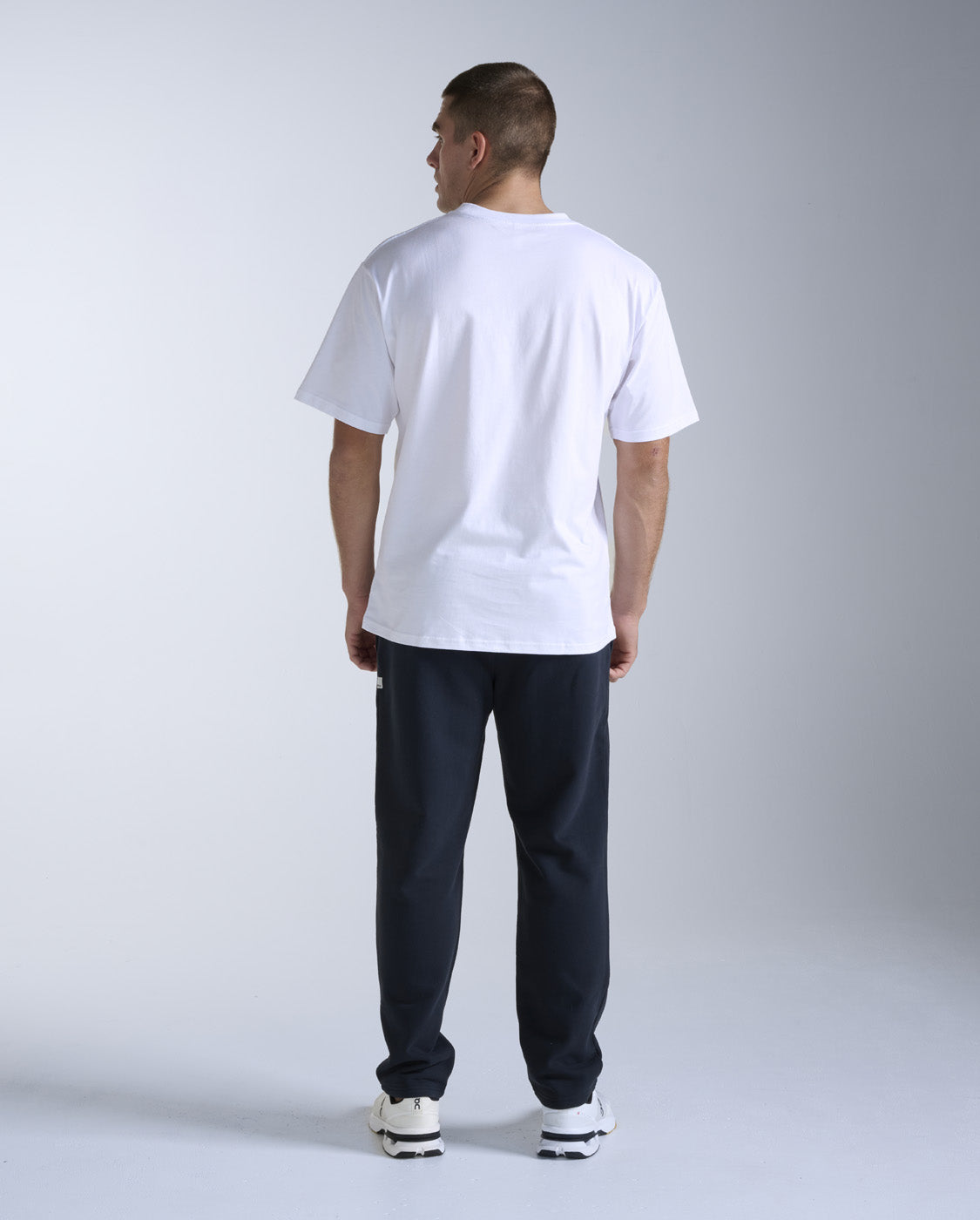 2xu-ez-straight-leg-organic-cotton-trackpants-nero-pantaloni-tuta-cotone-bio image 5