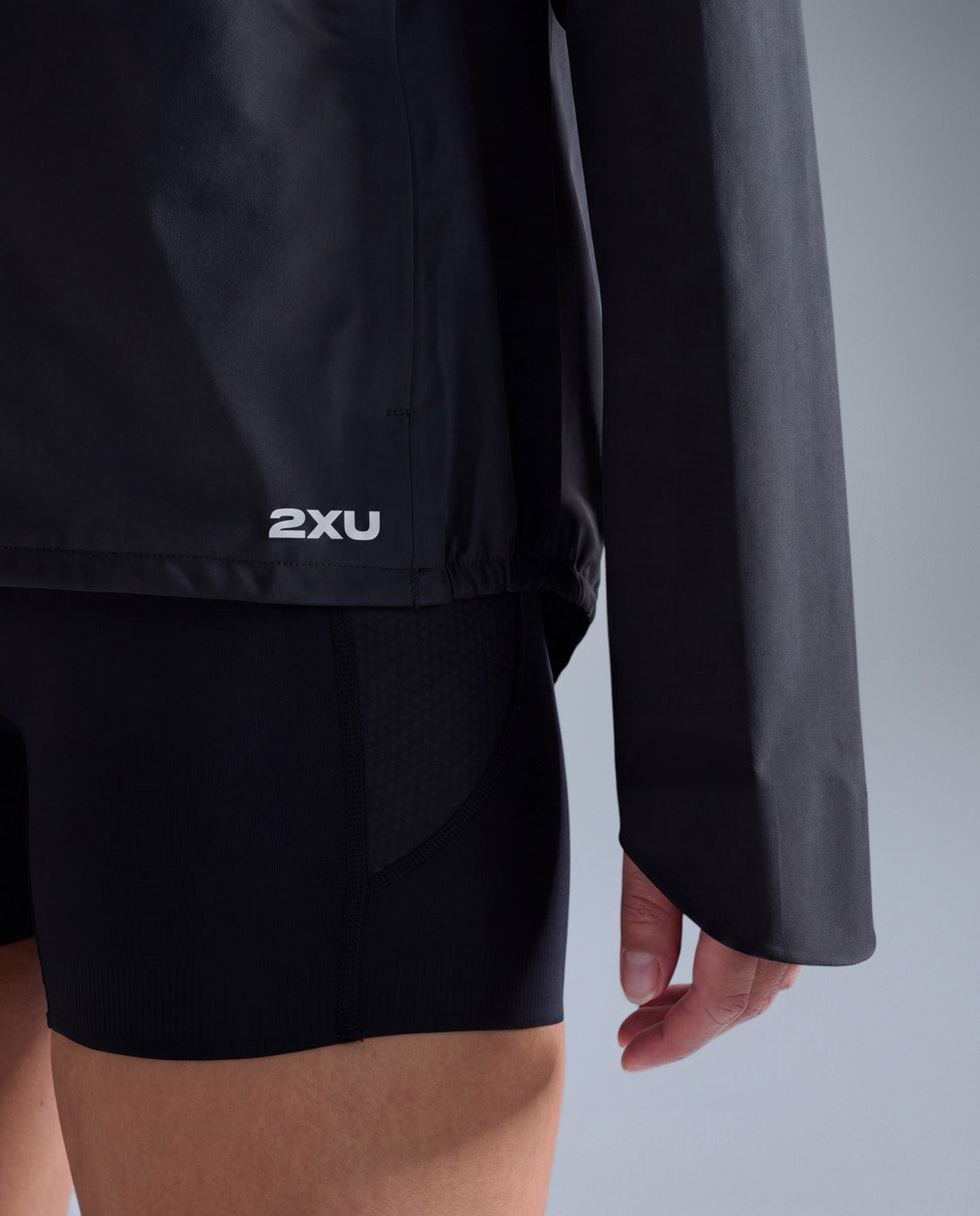 2xu-ignition-shield-waterproof-jacket-donna-giacca-running-impermeabile-nera image 6