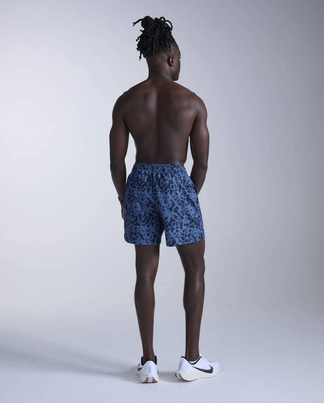 2xu-aero-hybrid-swim-shorts-5-running-e-nuoto-blu-nero image 7