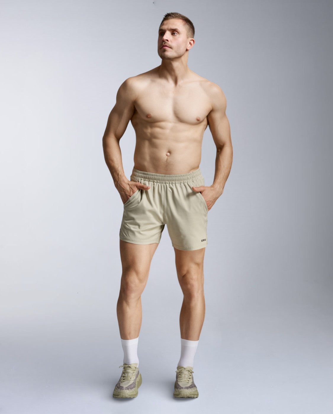 2xu-aero-5-inch-shorts-pantaloncini-running-uomo-beige image 5