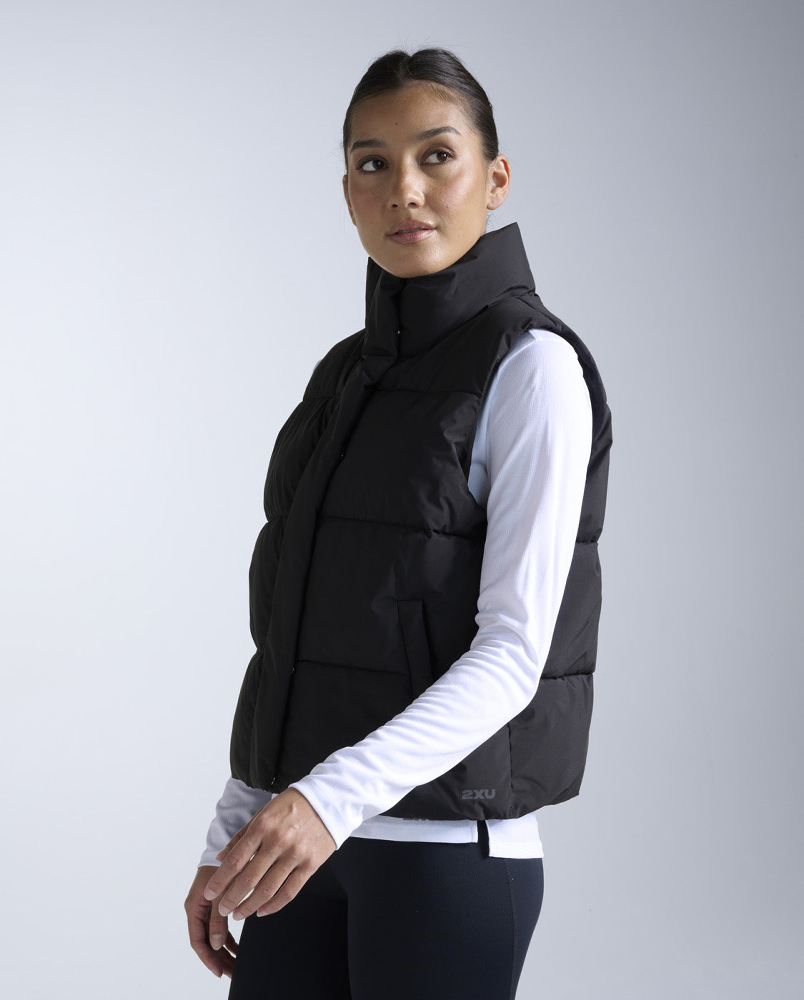2xu-women-s-insulation-puffer-vest-gilet-nero image 2