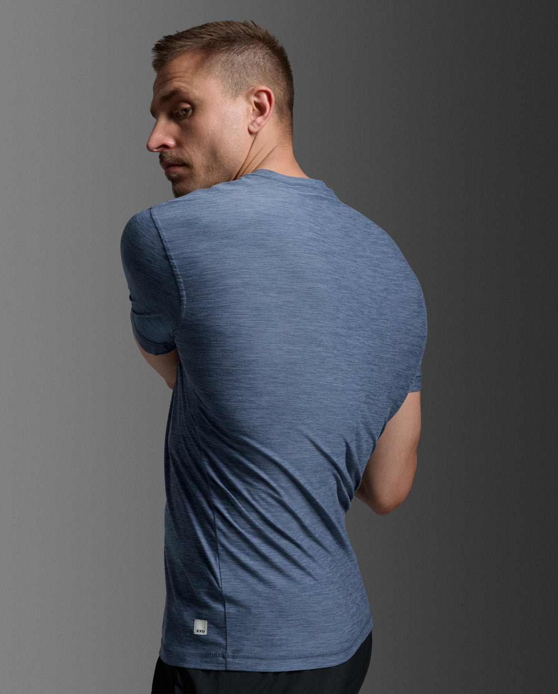 2xu-aspire-signature-tee-t-shirt-training-uomo-regular image 6