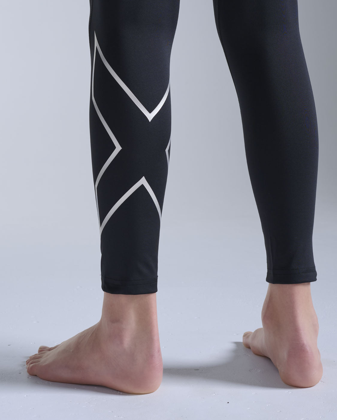 2xu-core-boys-compression-tights-leggings-compressivi-ragazzo-nero image 4