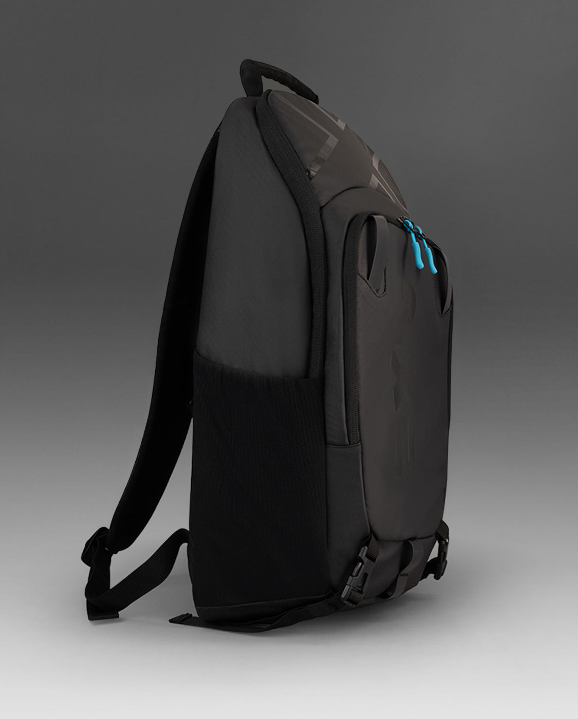 2xu-commute-backpack-zaino-training-unisex image 2