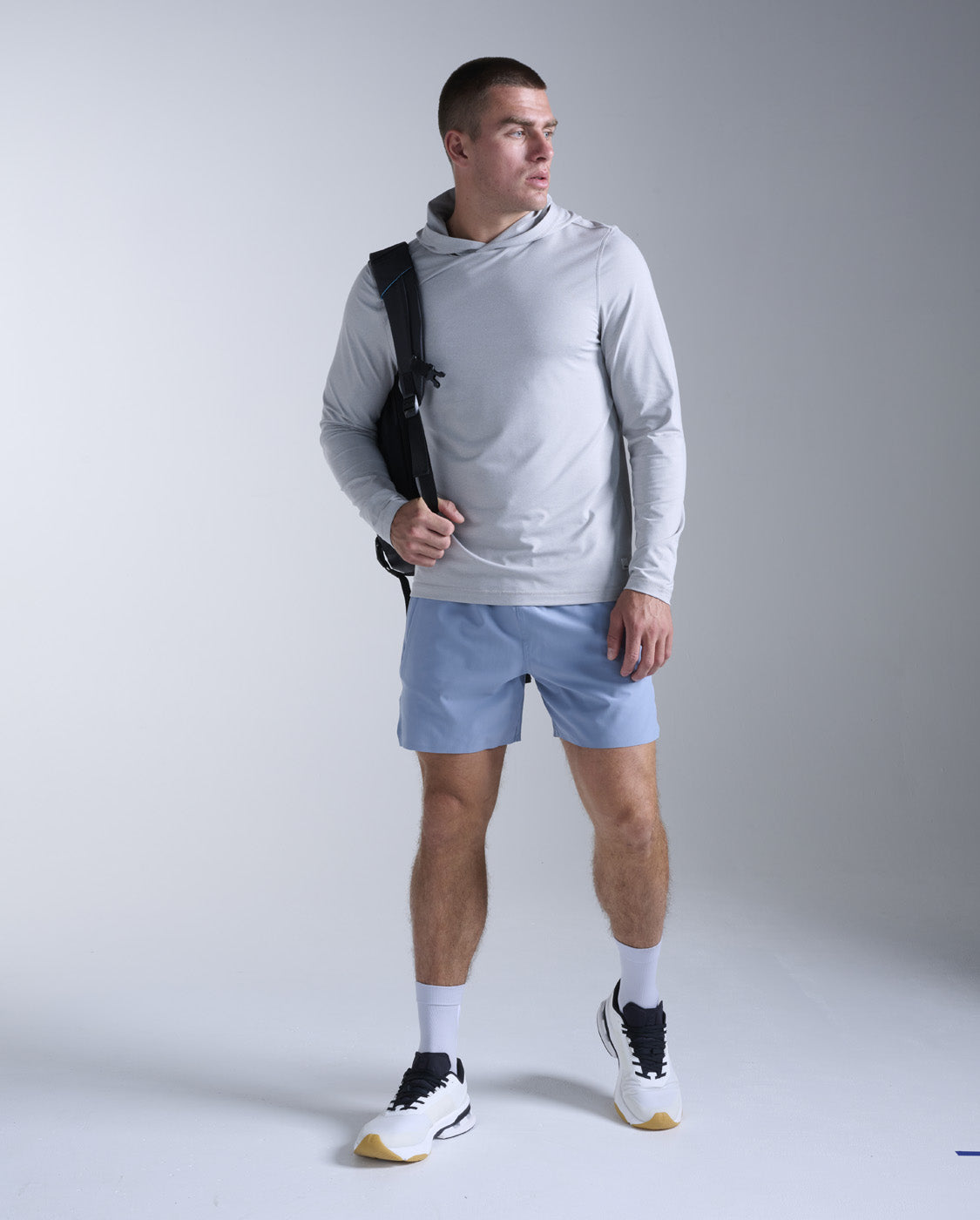 2xu-motion-long-sleeve-hoodie-felpa-training-uomo-grigia image 4