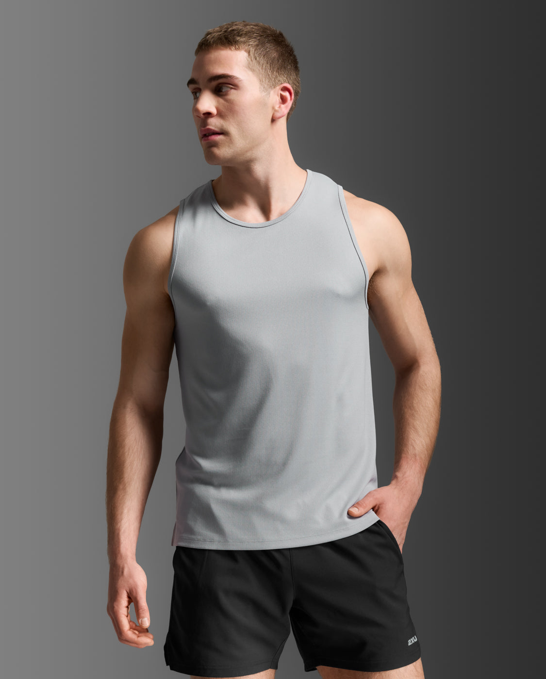 2xu-aero-tank-canotta-running-uomo-slim-grigia image 3