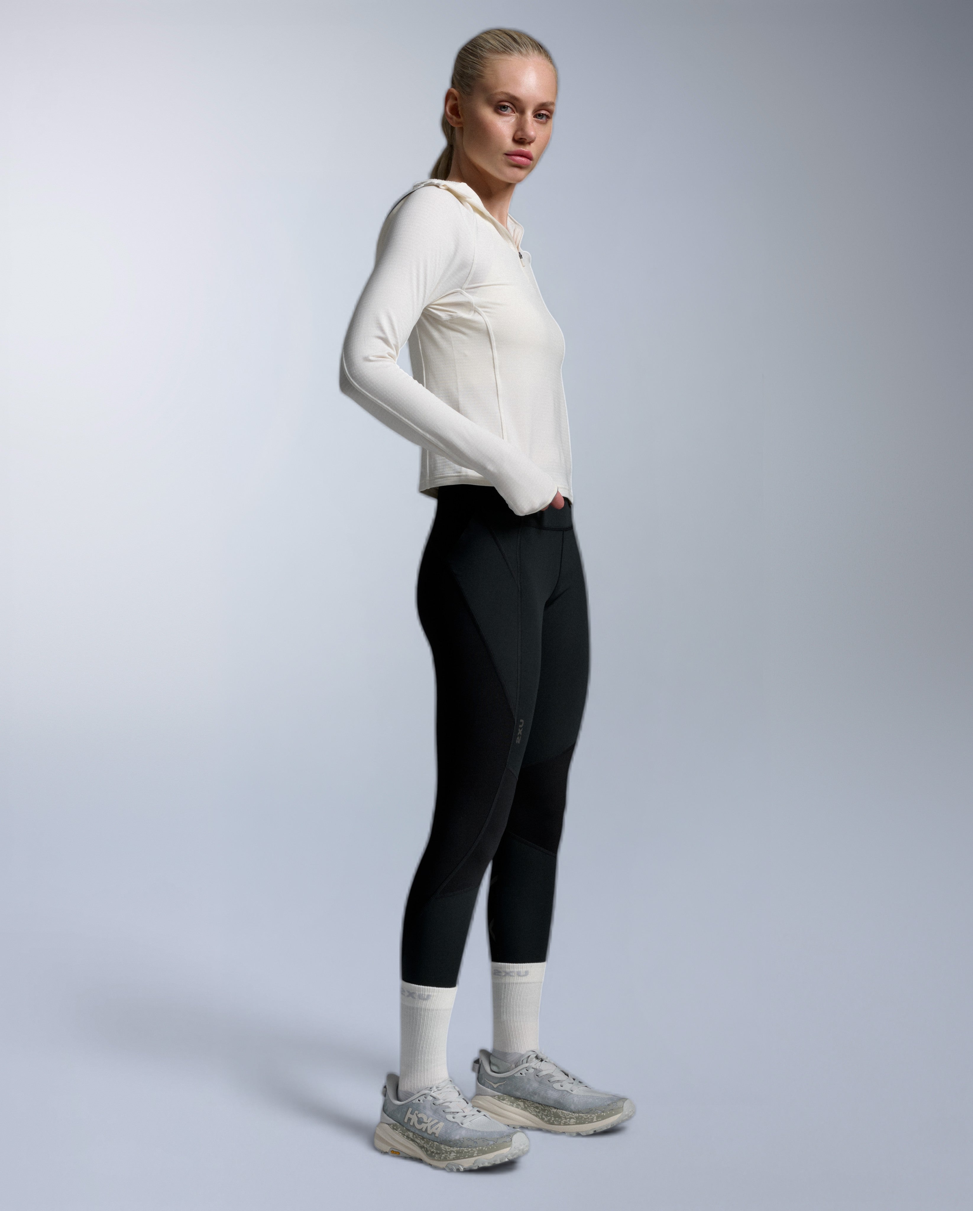 2xu-ignition-grid-felpa-hoodie-1-2-zip-donna-bianco image 5
