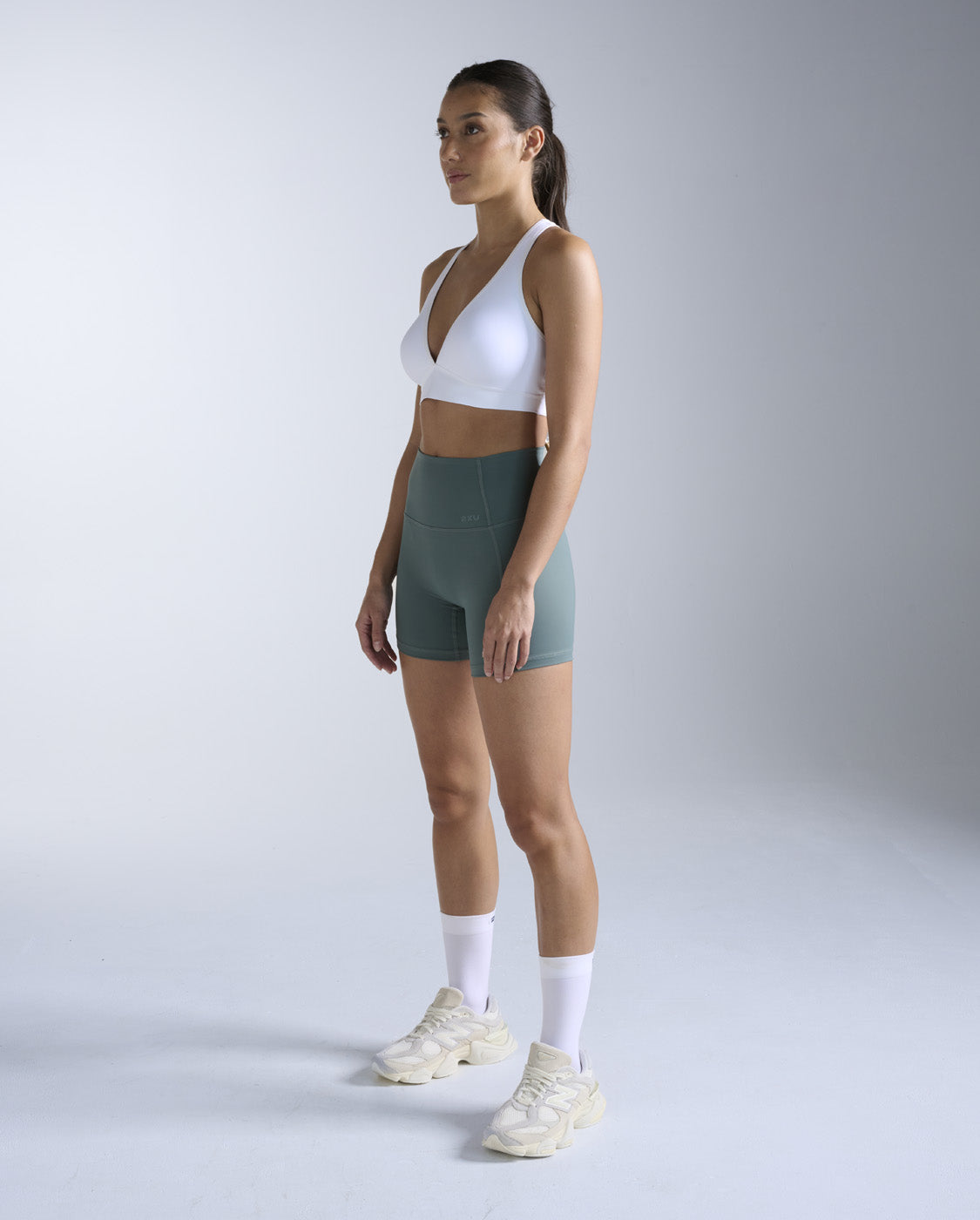2xu-feather-flex-bonded-cross-back-bra-donna-reggiseno-sport-bianco image 5