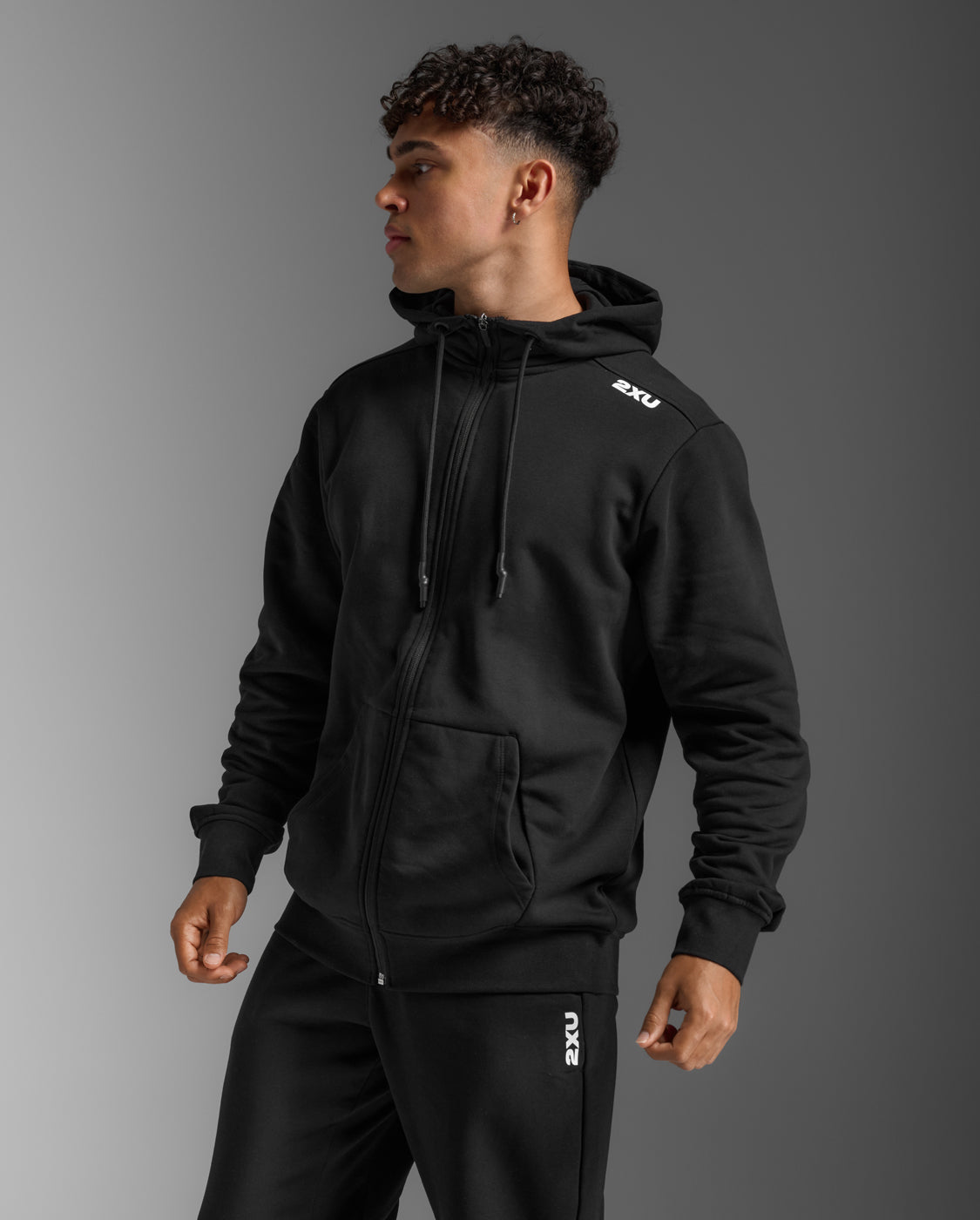 2xu-aspire-zip-hoodie-uomo-con-cappuccio-nera image 3