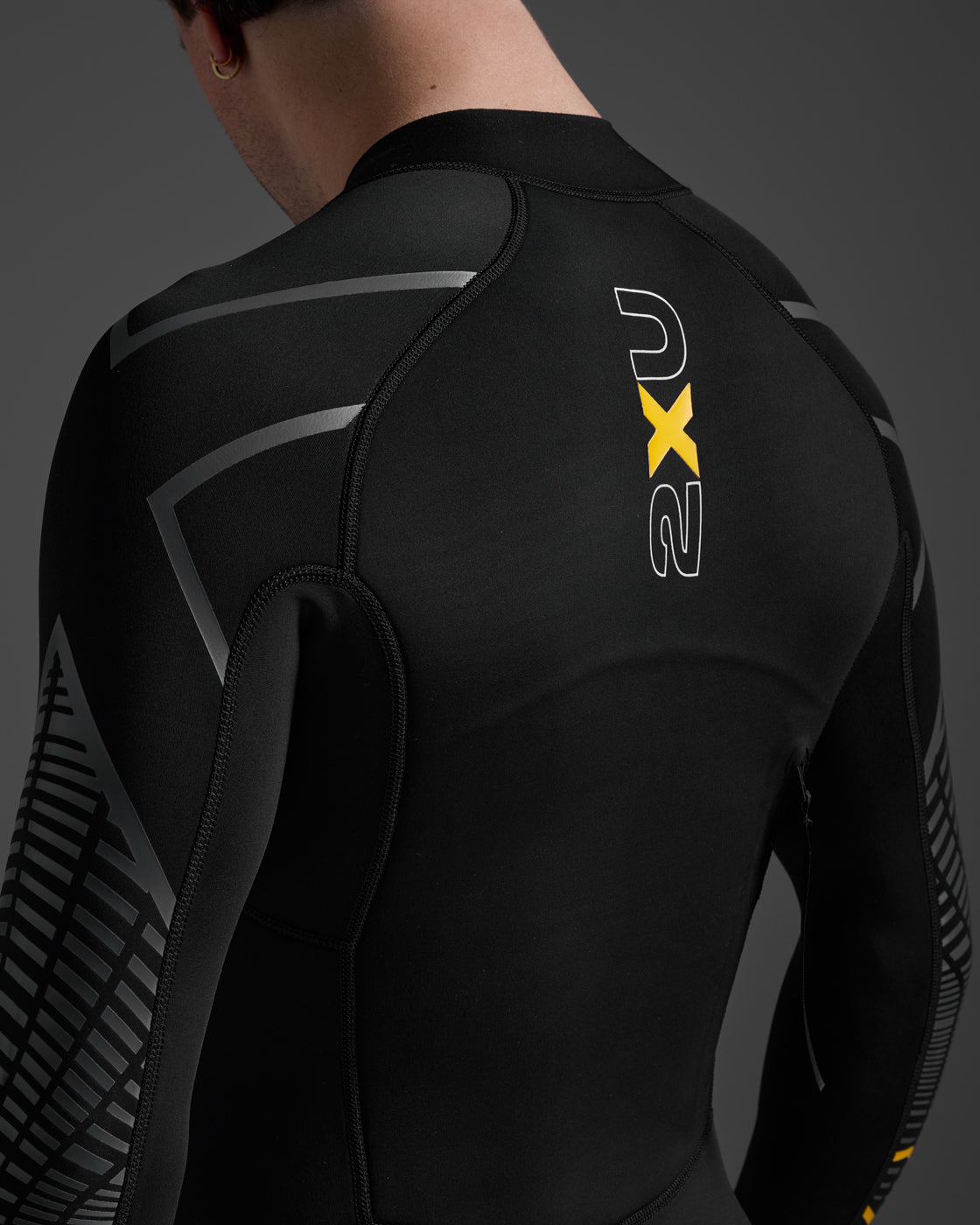 2xu-swimrun-1-wetsuit-muta-swimrun-uomo-nero-giallo image 4