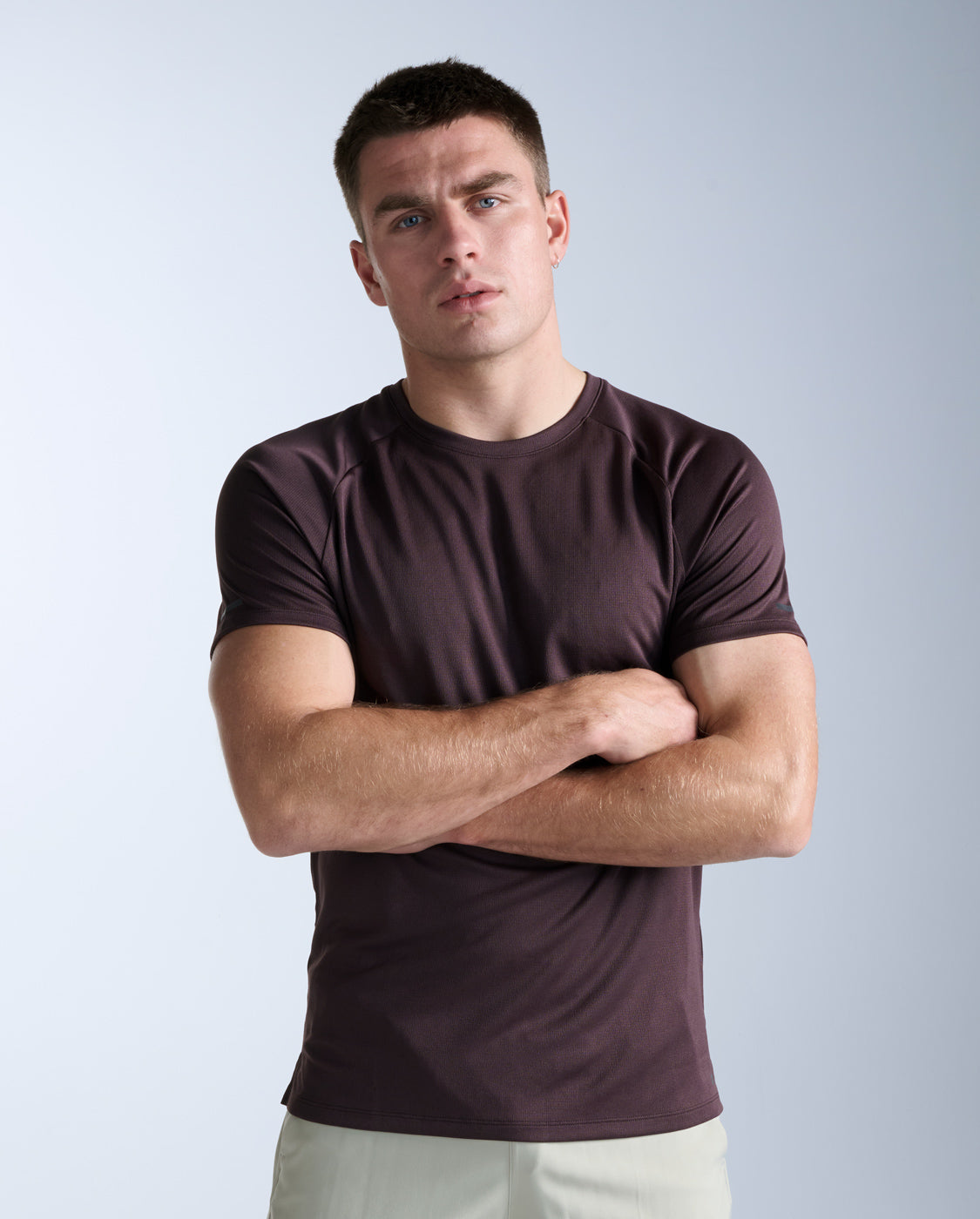 2xu-aero-tee-maglietta-running-uomo-slim-marrone image 1