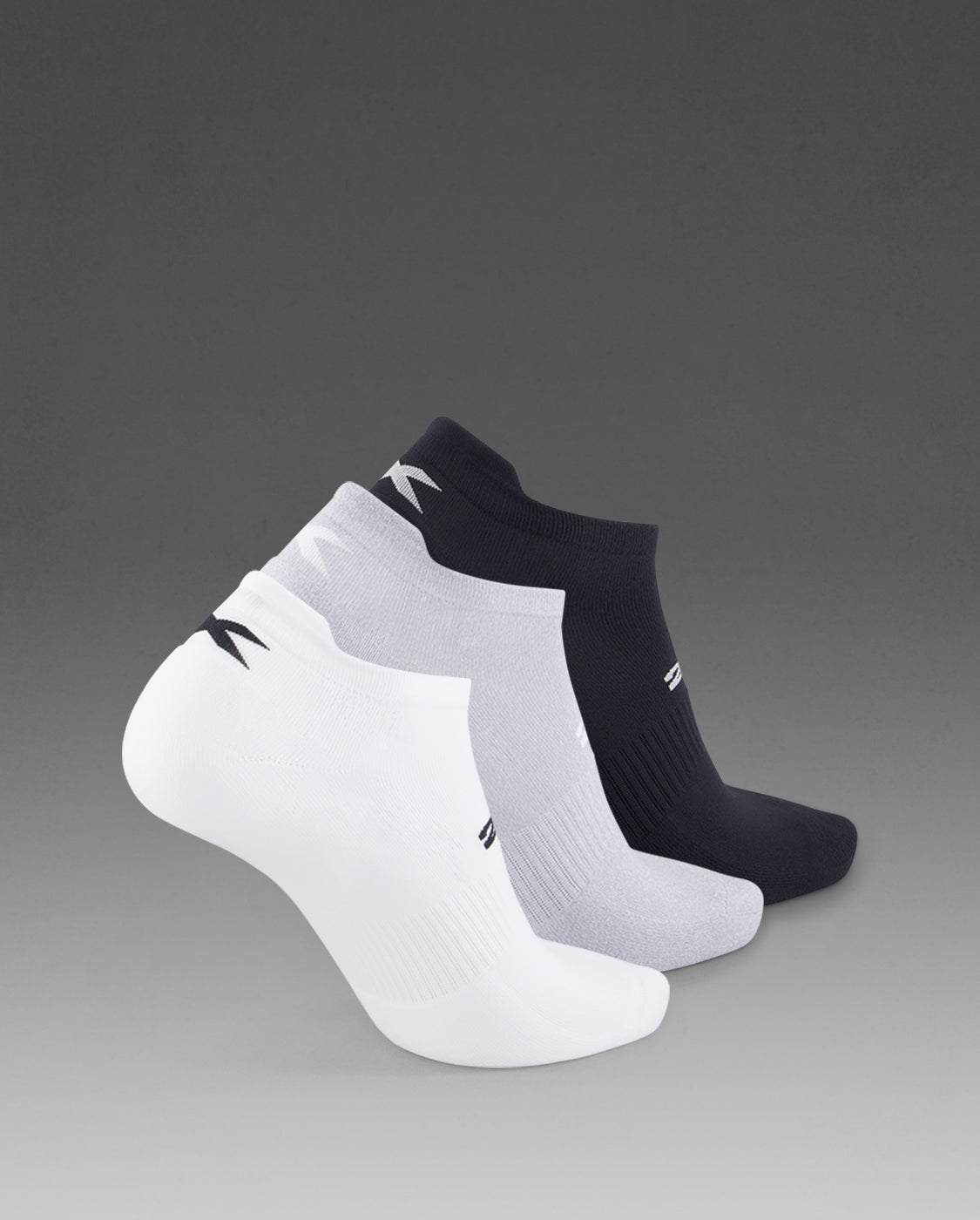 2xu-ankle-socks-3-pack-calzini-corti-training-nero-bianco image 2